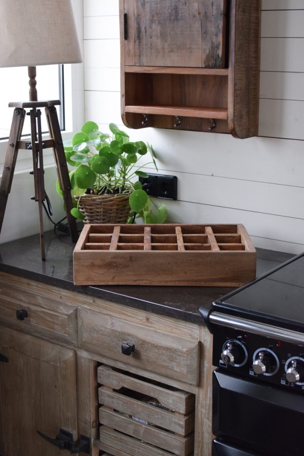 Holztablett Tablett Getränkekiste mit Einsatz. Holzkiste Kiste Holz im Mrs Greenery Shop bestellen