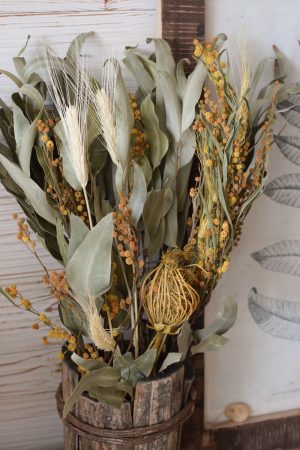 Mimosa Bouquet Trockenblumen Arrangement getrocknete Fruechte Blätter STrauß Trockenblumenstrauss Naturdeko getrocknet kreativ im Mrs Greenery Shop bestellen kaufen