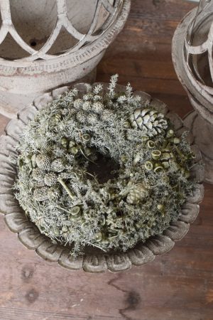 Zapfenkranz gewachst grau grün Wachskranz fertigkranz Kranz Kränze Herbstkranz Winterkranz vom Mrs Greenery Shop