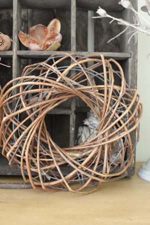 Weidenkranz zum Weiterdekorieren mit Metallgestell. Kranz Kränze Fertigkranz