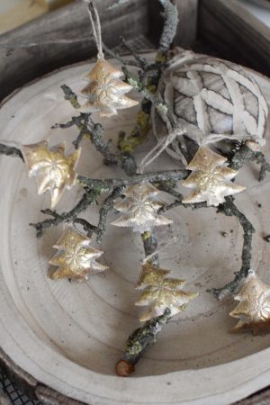 Weihnachtsbaum Anhänger Metall gold antik. Metallanhänger Weihnachtsdeko im Mrs Greenery Shop bestellen