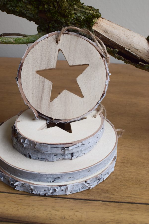 Weihnachtsdeko Adventsdeko Birkenhänger mit Stern. Naturdeko für deine weihnachtliche Deko Birkendeko Aufänger Weihnachten im Mrs Greenery Shop bestellen