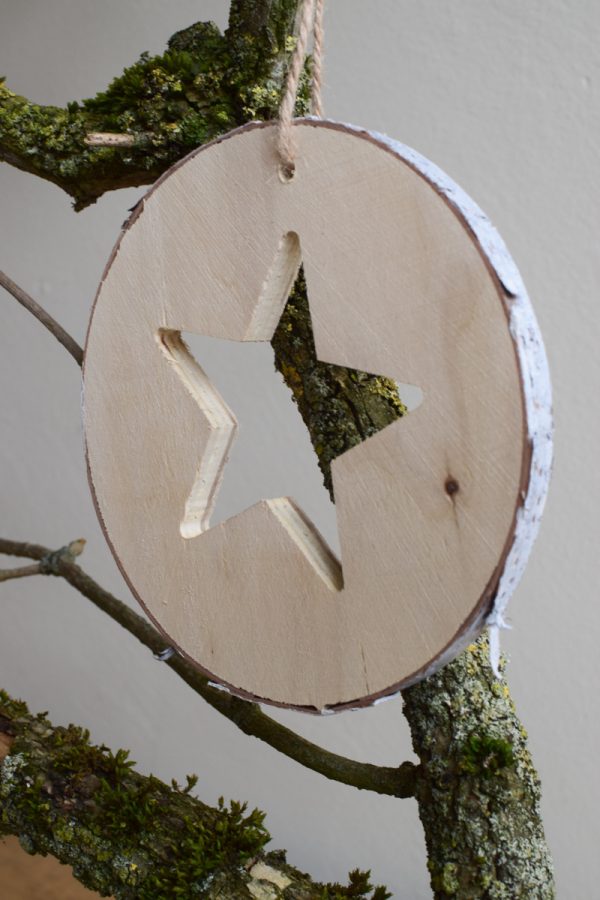 Weihnachtsdeko Adventsdeko Birkenhänger mit Stern. Naturdeko für deine weihnachtliche Deko Birkendeko Aufänger Weihnachten im Mrs Greenery Shop bestellen
