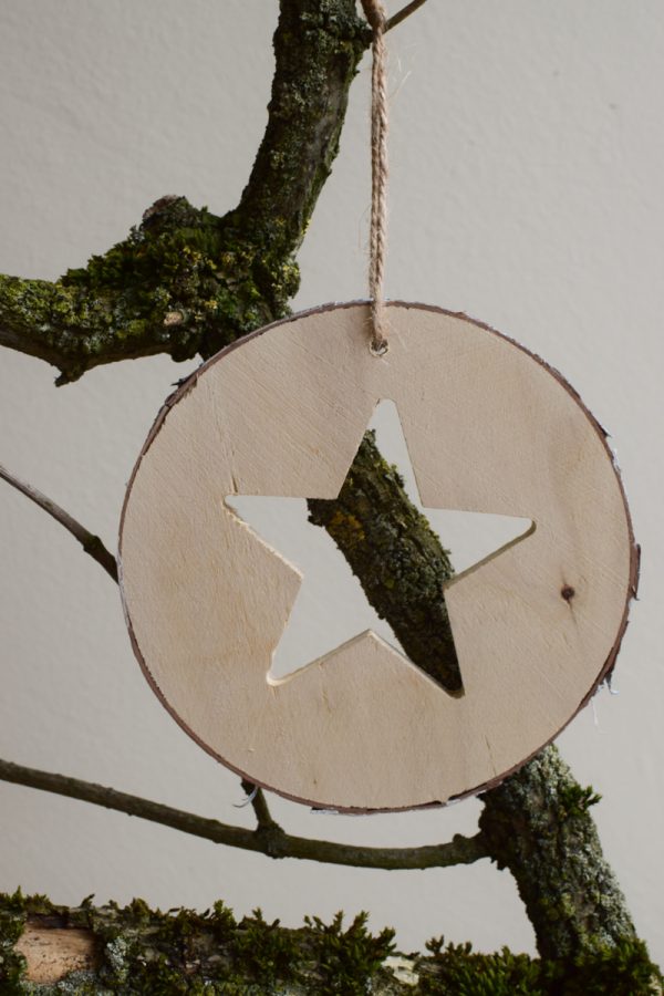 Weihnachtsdeko Adventsdeko Birkenhänger mit Stern. Naturdeko für deine weihnachtliche Deko Birkendeko Aufänger Weihnachten im Mrs Greenery Shop bestellen