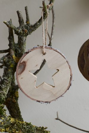 Weihnachtsdeko Adventsdeko Birkenhänger mit Stern. Naturdeko für deine weihnachtliche Deko Birkendeko Aufänger Weihnachten im Mrs Greenery Shop bestellen