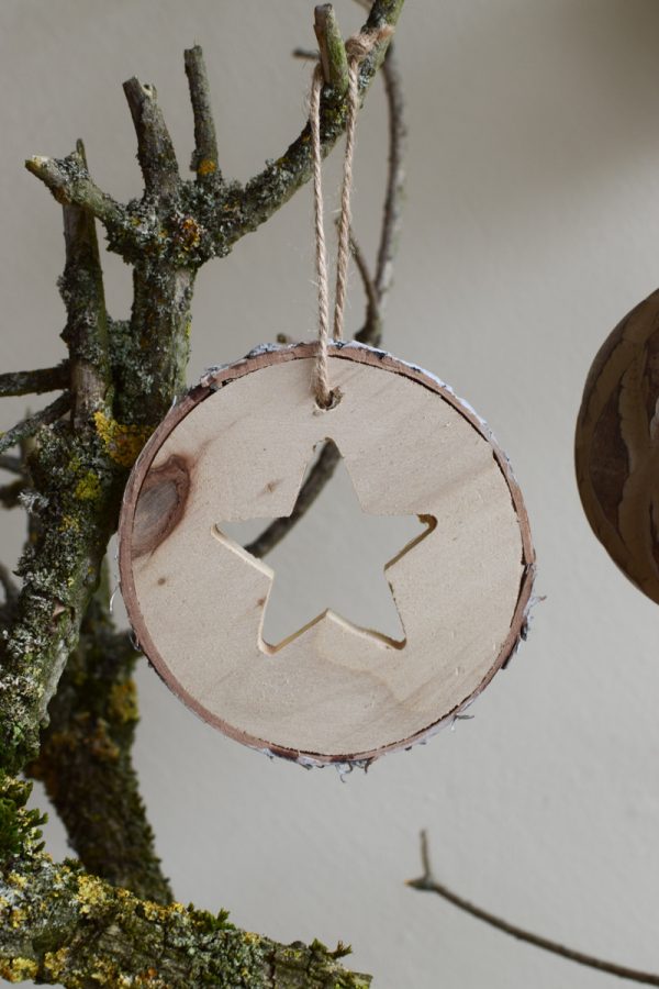 Weihnachtsdeko Adventsdeko Birkenhänger mit Stern. Naturdeko für deine weihnachtliche Deko Birkendeko Aufänger Weihnachten im Mrs Greenery Shop bestellen