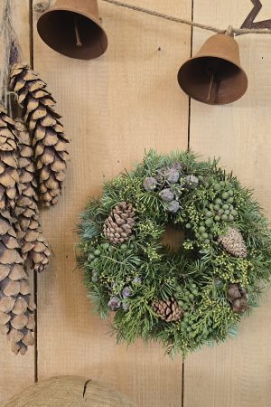 winterkranz weihnachtskranz tannenkranz zapfenkranz im mrs greenery shop bestellen kaufen