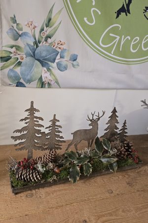dekotablett winterwald hirsch tablett winterdeko metalltablett im mrs greenery shop bestellen kaufen
