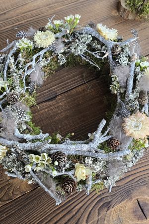 kranz frühlingskranz trockenblumenkranz kränze winterkranz weihnachtskranz im mrs greenery shop bestellen kaufen