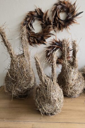 Hase grashase heuhase gras heu Osterhase naturhase dekohase osterdeko deko natur dekoidee holzdeko naturdeko im Mrs Greenery Shop bestellen kaufen