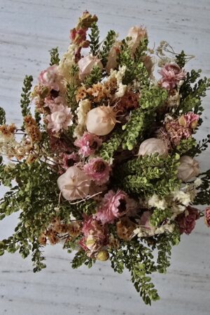 trockenblumenstrauss strauss trockenblumen blüten blumenstrauss im mrs greenery Shop bestellen kaufen naturdeko