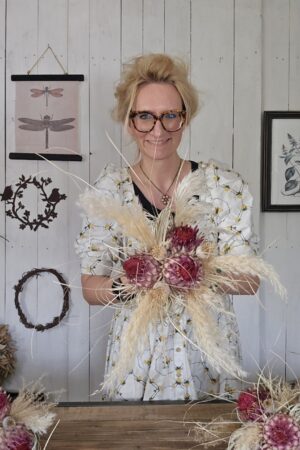 Blumenstrauß Trockenblumen trockenblumenstrauss artischockendeko trockenstrauss im mrs greenery shop bestellen kaufen